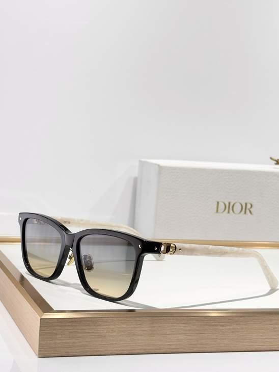 Picture of Dior Sunglasses _SKUfw75975517fw